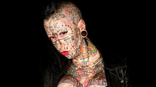 La mujer más tatuada de Europa explica por qué se está quitando los tatuajes: "Me cansé de verme así"